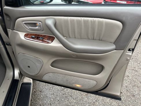 Used 2007 Toyota Sequoia Limited image 20