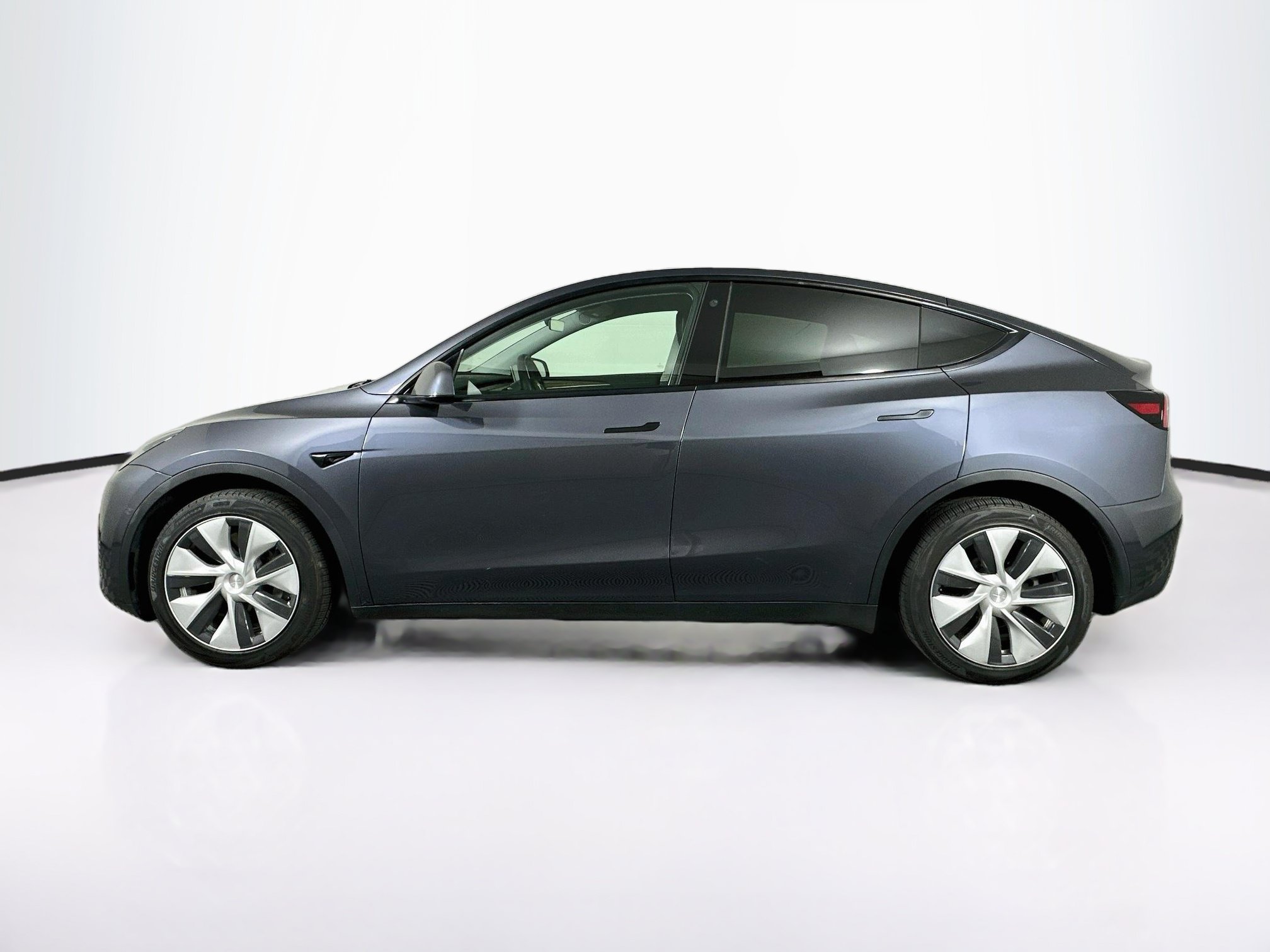 Used 2023 Tesla Model Y Long Range AWD/4WD image 4