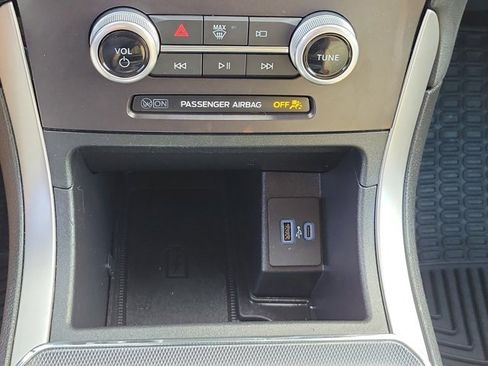 Used 2021 Ford Edge SEL w/ Convenience Package image 28