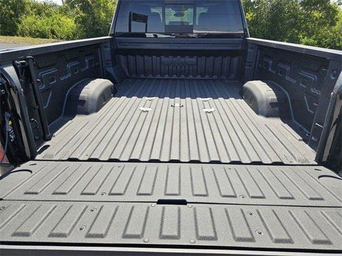 New 2025 GMC Sierra 2500 Denali w/ Denali Reserve Package image 13