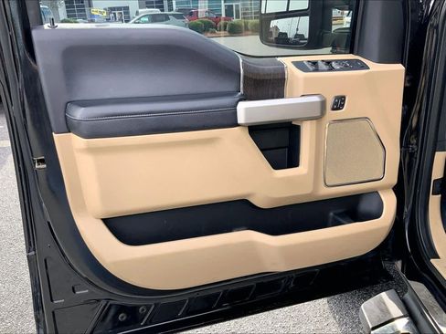 Used 2020 Ford F250 Lariat w/ Lariat Ultimate Package AWD/4WD image 21