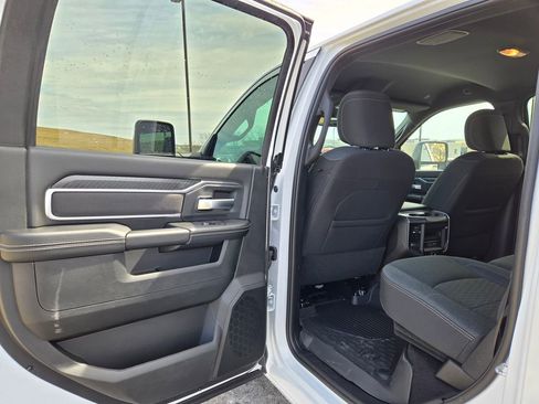 New 2026 RAM 2500 Big Horn AWD/4WD image 26