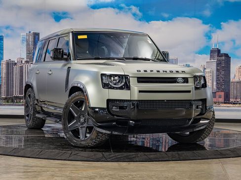 Used 2025 Land Rover Defender 110 X-Dynamic SE AWD/4WD image 1