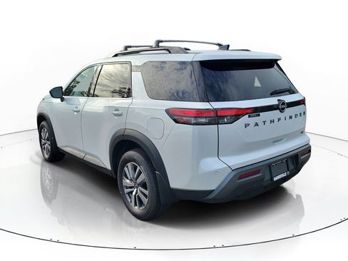 New 2026 Nissan Pathfinder SL FWD image 3