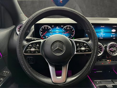 Used 2022 Mercedes-Benz GLA 250 w/ Premium Package Lite image 32