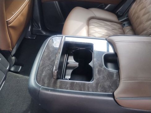 Used 2024 Nissan Armada Platinum w/ Captain's Chairs Package RWD image 30