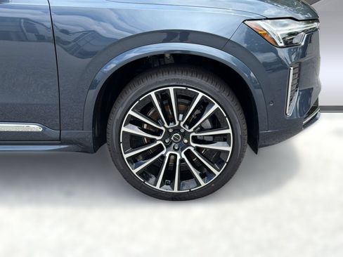 New 2026 Volvo XC90 B6 Plus w/ Protection Package Premier AWD/4WD image 12