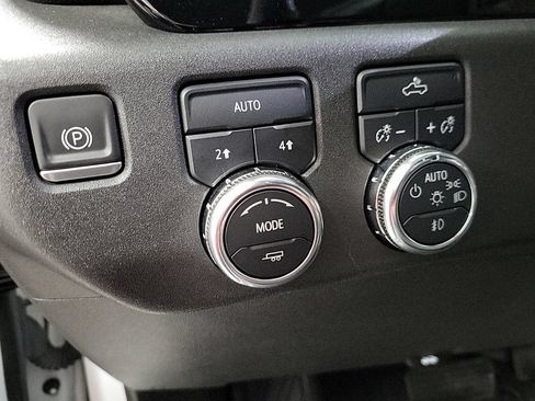 Used 2022 GMC Sierra 1500 Elevation w/ LPO, Elevation Black Package AWD/4WD image 11