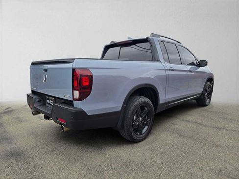 Used 2023 Honda Ridgeline Black Edition image 3