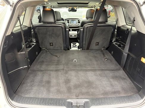 Used 2018 Toyota Highlander Limited image 25