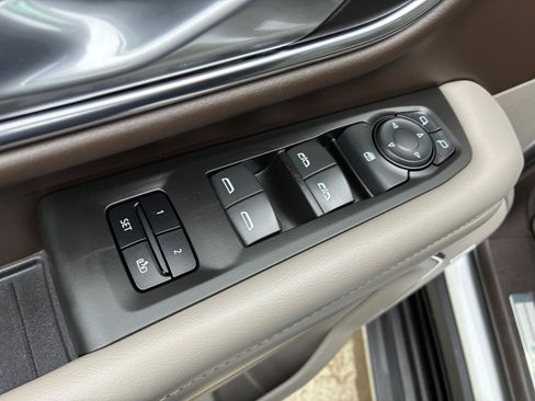 Used 2022 Chevrolet Tahoe LT AWD/4WD image 10
