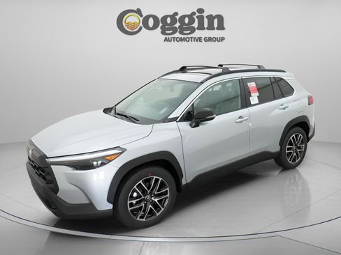 New 2026 Toyota Corolla Cross XLE w/ Convenience Package image 3