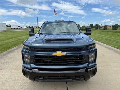 New 2026 Chevrolet Silverado 2500 Custom w/ Custom Value Package AWD/4WD image 11