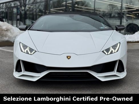 Used 2023 Lamborghini Huracan EVO image 3