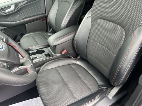 Used 2023 Ford Escape ST-Line w/ Tech Pack #1 AWD/4WD image 15