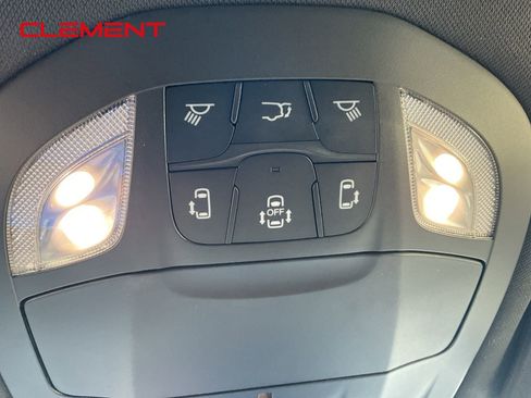 New 2026 Chrysler Pacifica Select image 13