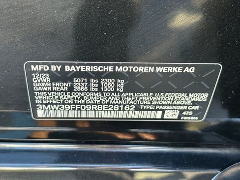 Used 2024 BMW 330e w/ Convenience Package RWD image 27