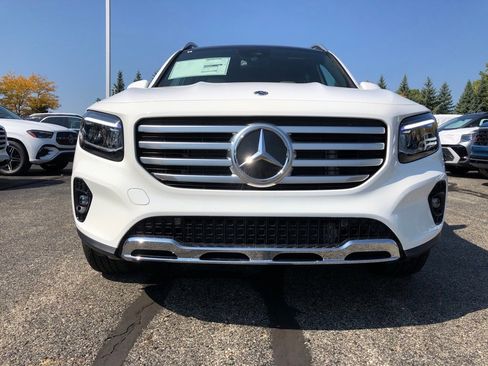 New 2026 Mercedes-Benz GLB 250 4MATIC image 2
