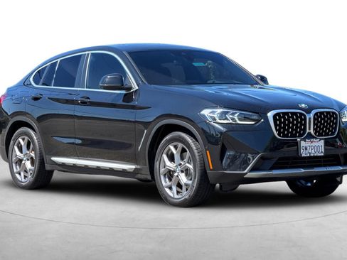 Used 2024 BMW X4 xDrive30i w/ Parking Assistance Package image 8