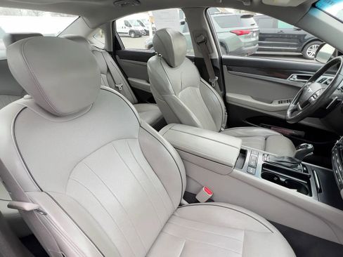Used 2015 Hyundai Genesis 3.8 w/ Option Group 03 image 32