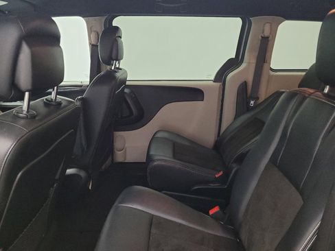 Used 2020 Dodge Grand Caravan SXT FWD image 18