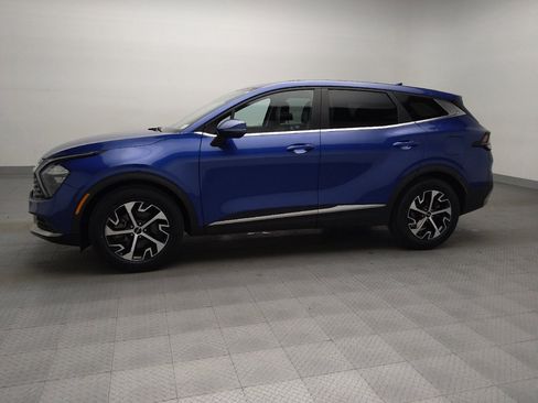 Used 2023 Kia Sportage EX image 2