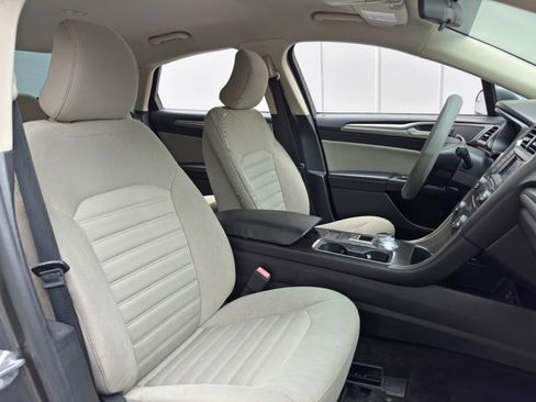 Used 2018 Ford Fusion S image 28