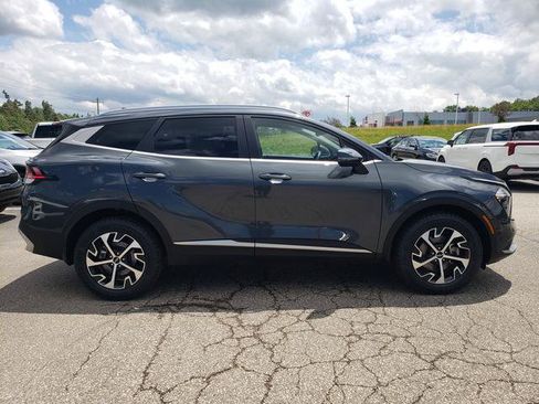 Certified 2023 Kia Sportage EX AWD/4WD image 3