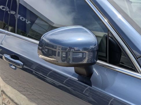 Certified 2025 Volvo XC90 B6 Ultra AWD/4WD image 12