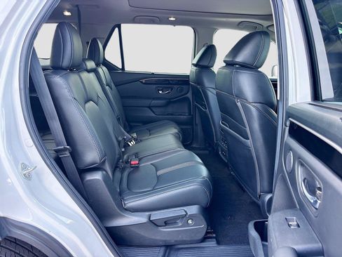Certified 2024 Honda Pilot Touring image 34