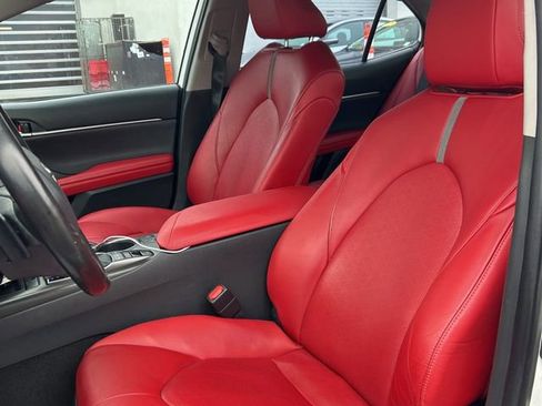 Used 2021 Toyota Camry XSE image 6