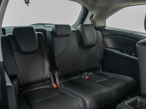 Used 2023 Honda Odyssey Touring image 12