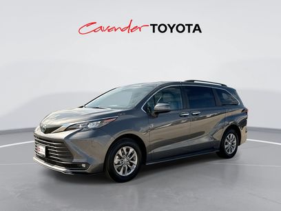 Certified 2025 Toyota Sienna XLE