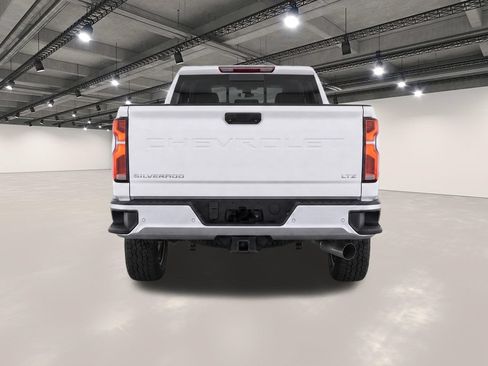 Used 2024 Chevrolet Silverado 2500 LTZ w/ LTZ Convenience Package AWD/4WD image 7