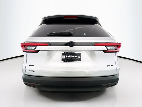 Certified 2024 Toyota Grand Highlander AWD image 5