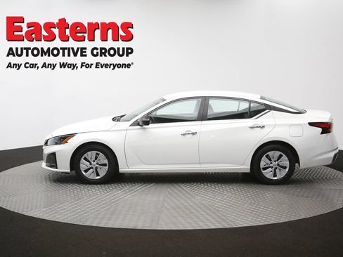 Used 2024 Nissan Altima 2.5 S FWD image 61