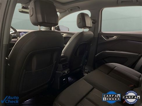 Used 2024 Audi Q4 e-tron Premium Plus image 69