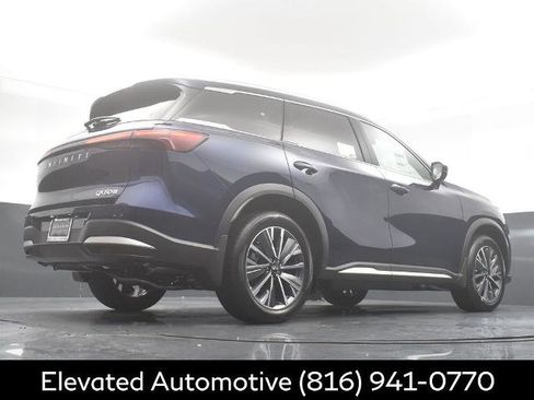 Certified 2026 INFINITI QX60 Luxe w/ Family Package image 27