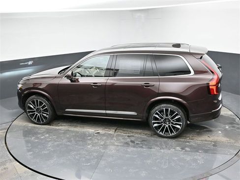 New 2026 Volvo XC90 B6 Plus w/ Protection Package Premier image 40