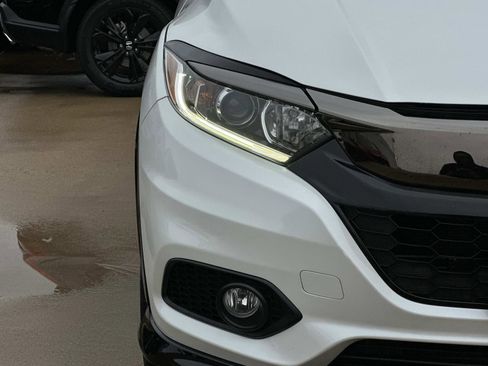 Used 2022 Honda HR-V Sport image 8