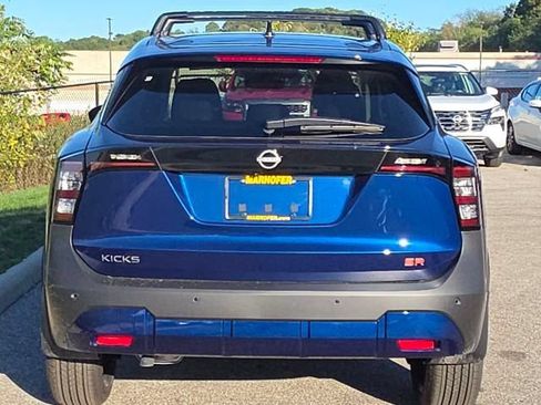 New 2026 Nissan Kicks SR w/ SR Premium Package FWD image 23