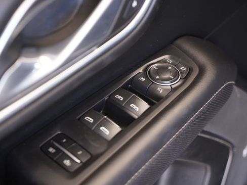 Used 2023 Chevrolet Suburban Premier RWD image 19