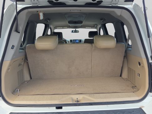 Used 2015 Nissan Armada Platinum w/ 2nd Row Captain Seat Package RWD image 13