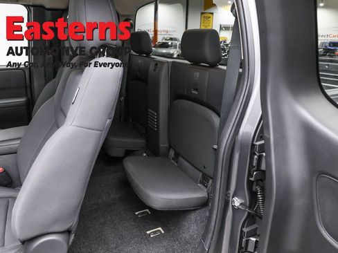 Used 2022 Nissan Frontier S image 21