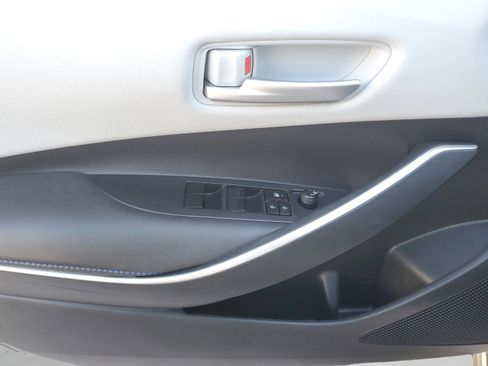 Used 2022 Toyota Corolla SE image 18