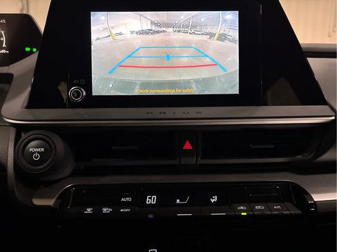 Used 2025 Toyota Prius LE FWD image 9