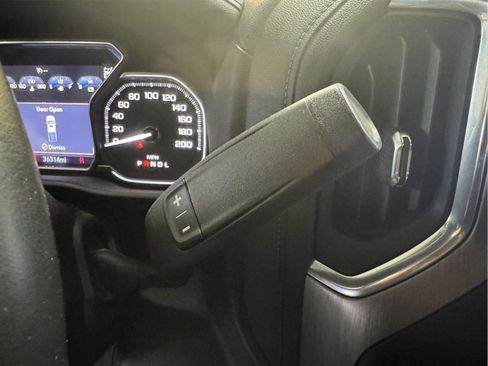 Used 2023 GMC Sierra 3500 Denali image 27