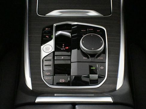 Used 2025 BMW X7 xDrive40i w/ Premium Package image 26