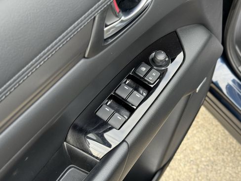 Used 2019 MAZDA CX-5 Touring image 13