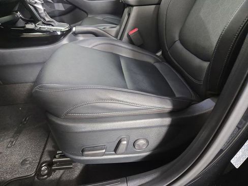 Certified 2025 Kia Seltos EX image 32